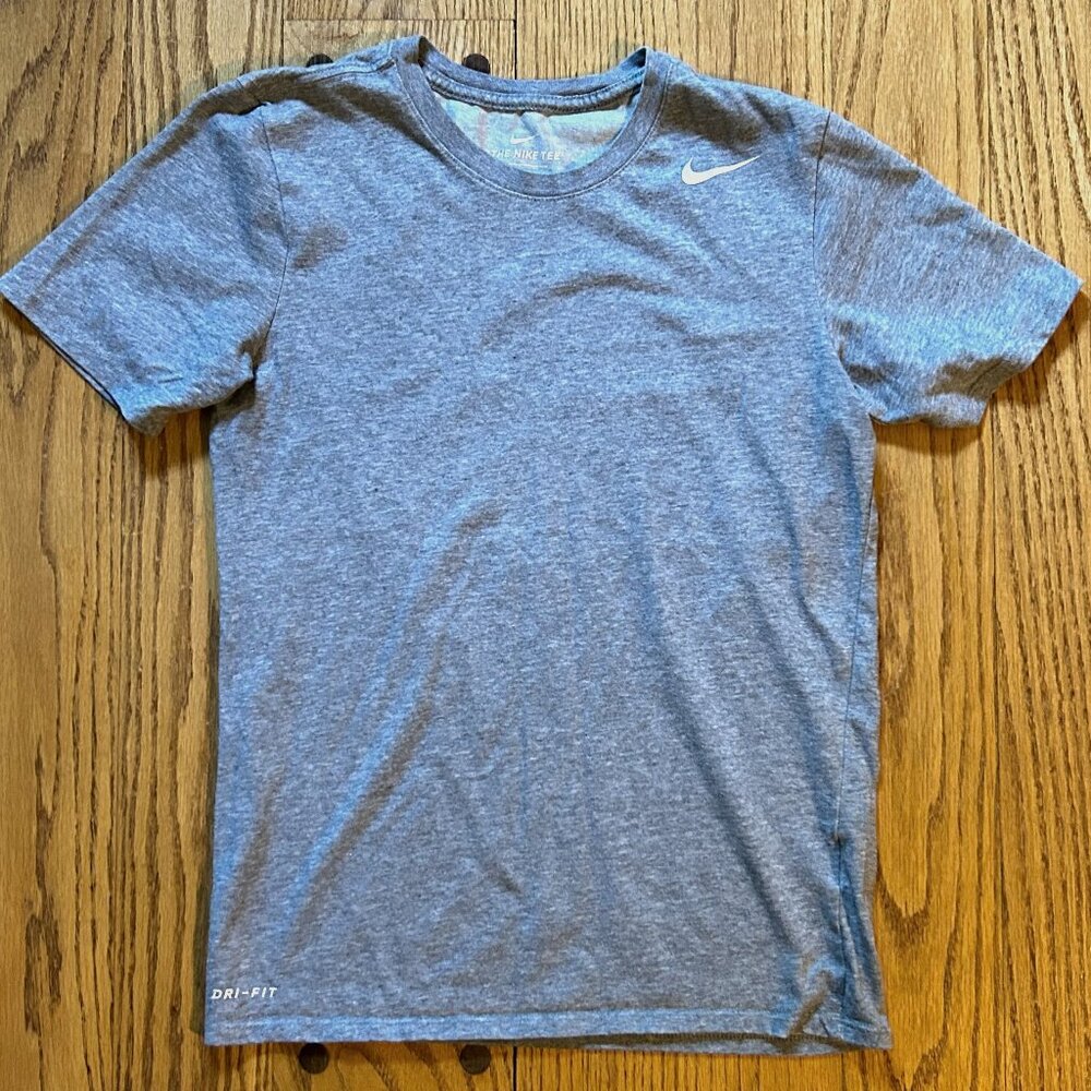 Boy's Nike Dri-Fit Tee--Gray, Size S